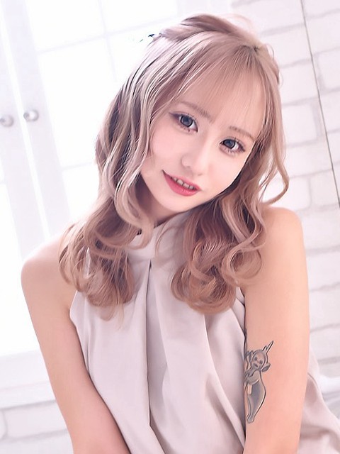 雛瀬 樹衣のグラビア