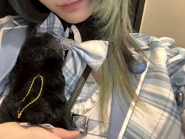 シヴィプロフィール写真2