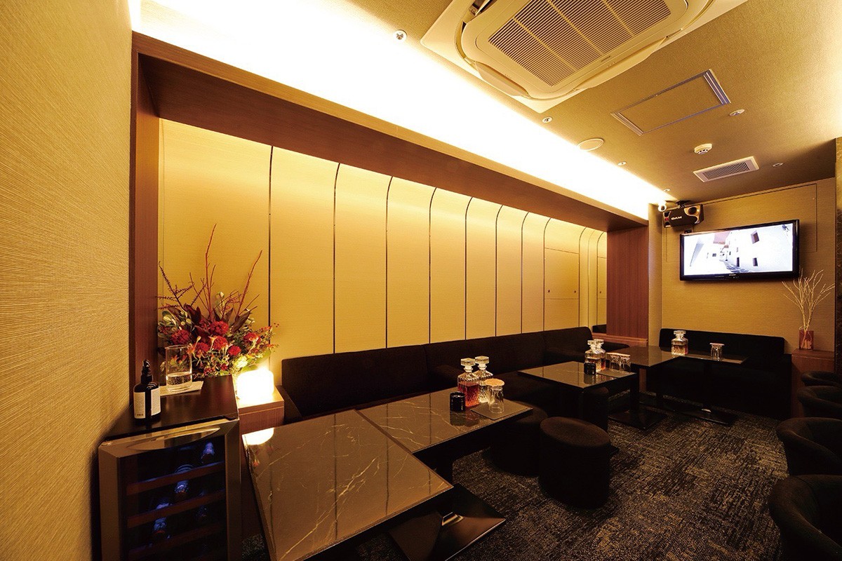 Snack Solace(ソレイス)店内 3