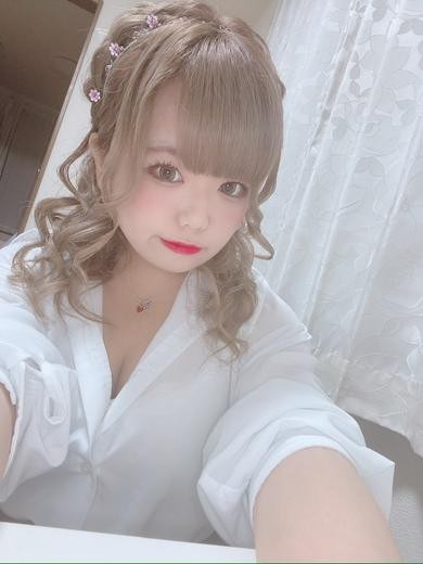 もも【マシュマロ嬢】